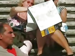 जनता में जासूस upskirts