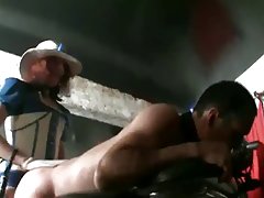 स्ट्रैप ऑन मालकिन अपने 3 slutboys भाड़ में जाओ