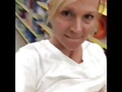 सेक्सी milf सुपरमार्केट फ़्लैश