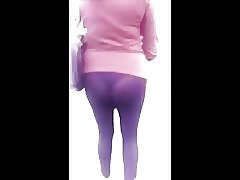 दुर्जेय milf अच्छा गधा के माध्यम से देखना