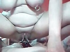 मैं बिल्ली के साथ छेदा एमआईएलए हूँ और निपल गुदा खेलने के छल्ले