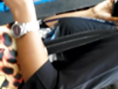 सह काली सलवार लड़की पर
