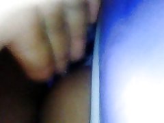 डालने उंगलियों के बगल में precum साथ छू
