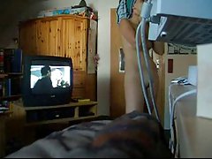 Livingroom में अनजान लड़की