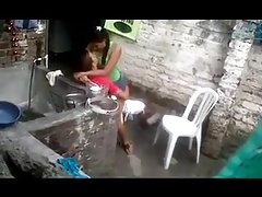 पड़ोसी पर स्लैब खाने पकड़ा