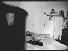 असली छिपे हुए कैमरे masturbating मेरी माँ ने पकड़ा