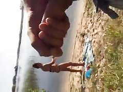 Sunbathing लड़की (सह शॉट के लिए डबल dickflash